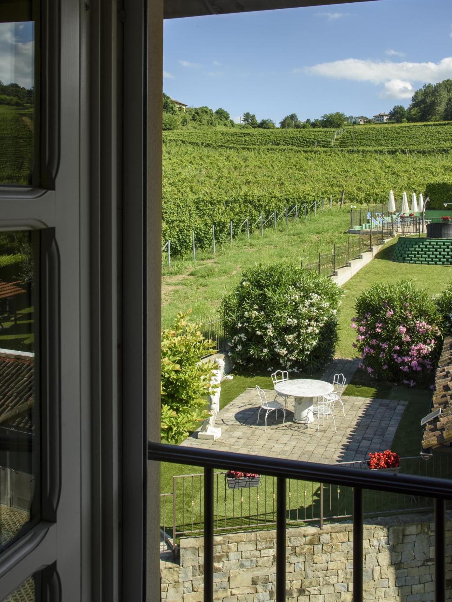 Vigna Dell'Acqua Villa Santo Stefano Belbo Szoba fotó
